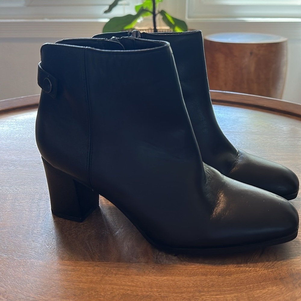 Franco Sarto Womens Ilaria Black Leather Square Toe Ankle Boots